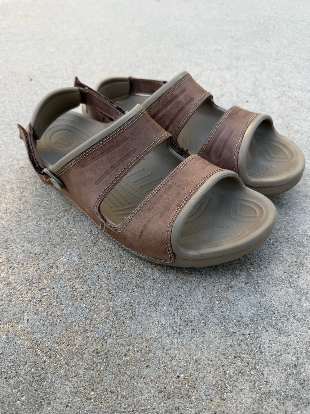 Crocs Yukon 2 Two Strap Brown Leather Sandals Slides Mens Size 10